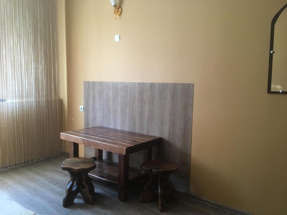 Міні-Готель Нептун Rivne Exteriör bild