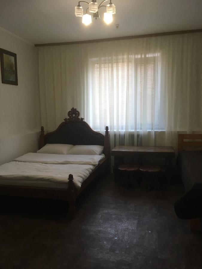 Міні-Готель Нептун Rivne Exteriör bild